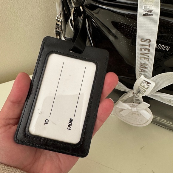 Steve Madden Gift Set - Picture 4 of 5